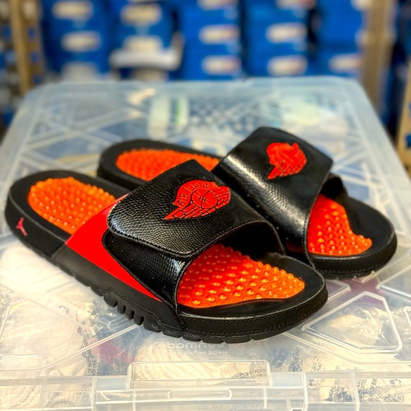 Jordan hydro II retro Blk red new in box - Picture 2 of 7